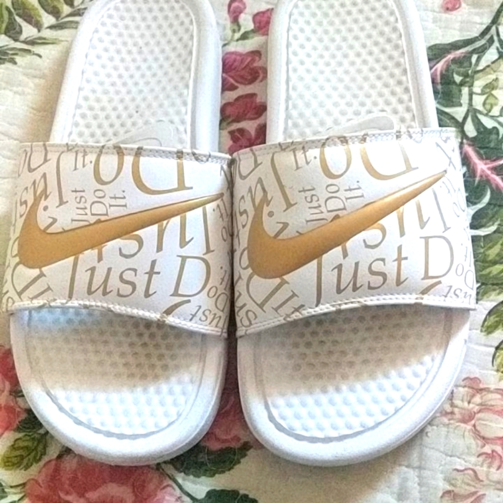 Nike slides